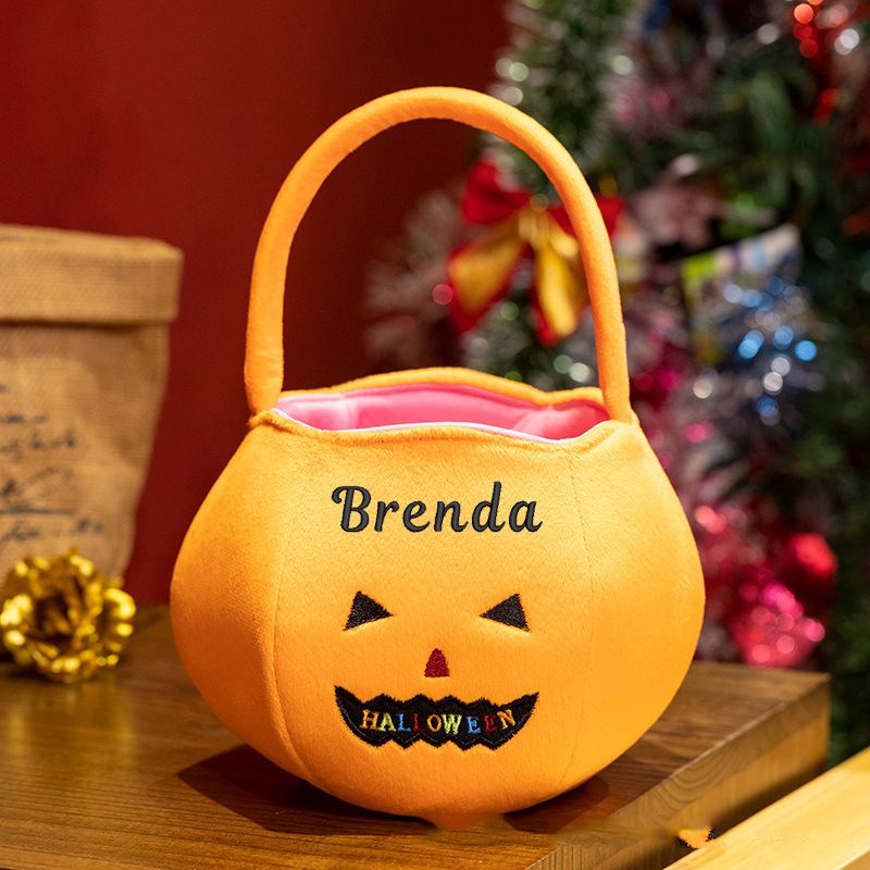 personalized-pumpkin-treat-bag-1