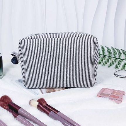 Personalized Seersucker Cosmetic Pouch – Printed Name – photo 2